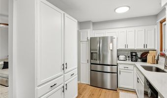 6541 134th St W, Apple Valley, MN 55124