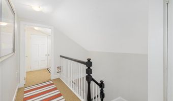 83 John St, Newport, RI 02840