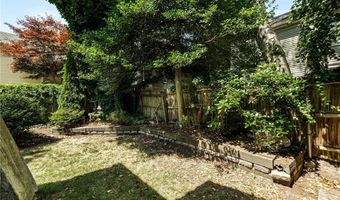 23 Willow St, Newport, RI 02840