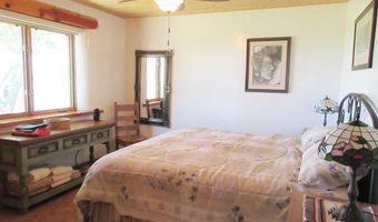 8 Juan Martinez Rd, Arroyo Seco, NM 87580