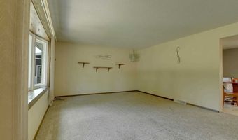 907 A Ave, Armstrong, IA 50514