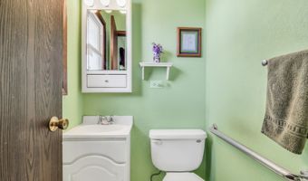 471 Linden Ln, Antioch, IL 60002