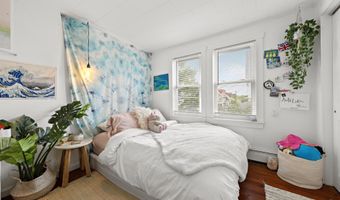 210 N BEACH Ave, Beach Haven, NJ 08008