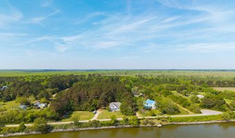 126 Narrow Shore Rd, Aydlett, NC 27916