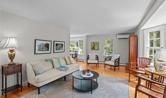 30 Stone Ridge Dr, East Greenwich, RI 02818