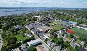 20 E Bowery St 3B, Newport, RI 02840