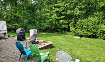 120 Woodbine Rd, Colchester, CT 06415