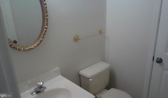 618 TAZEWELL St N, Arlington, VA 22203