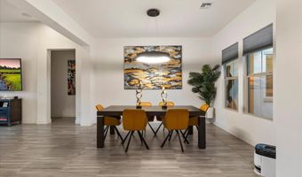 2080 E AQUARIUS Pl, Chandler, AZ 85249