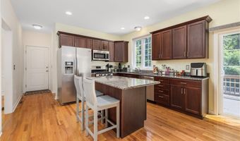 78 Ginger Trl, Coventry, RI 02816