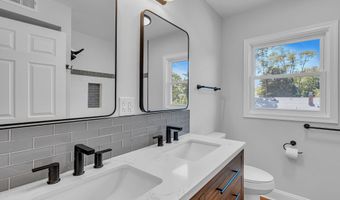 168 Leonardville Rd, Belford, NJ 07718