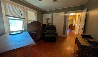 446 Ballentine St, Bay St. Louis, MS 39520