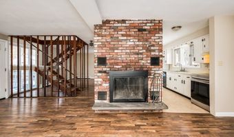 87 Edgewater Dr, Barrington, NH 03825