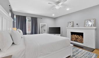1212 Calle Del Sol NE, Albuquerque, NM 87106