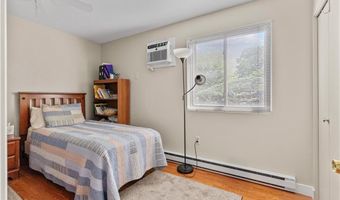 30 Sweet Meadow Ct 15, Narragansett, RI 02882