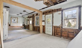 41 Old Farms Rd, Avon, CT 06001