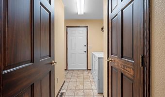 923 W WINDTREE Dr, Appleton, WI 54914
