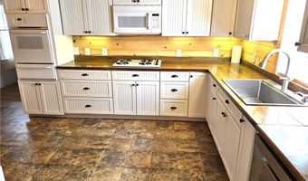 1857 Walnut Dr, Ashtabula, OH 44004