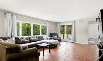 757 N Hanover St, Auburn, KS 66402