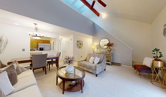 8 Rose Ln 18-10, Danbury, CT 06811