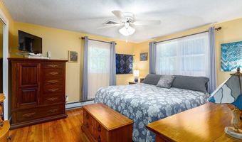 26 High St, North Kingstown, RI 02852