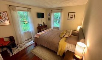 10 Lakeside Dr, Charlestown, RI 02813
