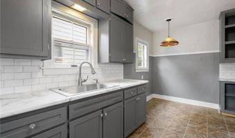 808 John Farry Pl, Albert Lea, MN 56007
