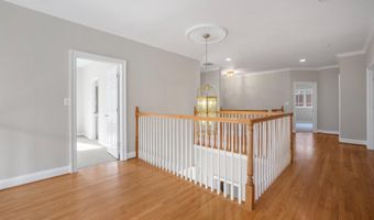 6723 HONESTY Dr, Bethesda, MD 20817