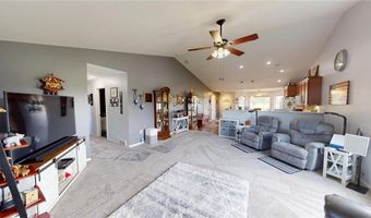 1987 Paradise Rd, Albert Lea, MN 56007
