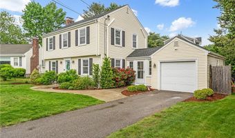 25 Marshall Way, East Providence, RI 02916