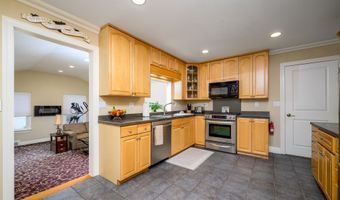 305 Barbara Dr, Point Pleasant, NJ 08742