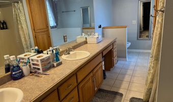 1705 Tyler Ave, Aurora, MO 65605