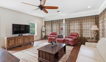 709 E 12th St, Baxter Springs, KS 66713
