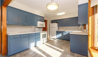 603 Runestone Dr, Alexandria, MN 56308