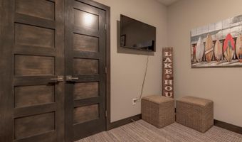 580 Linden Drive 104, Arnolds Park, IA 51331