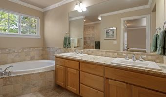 19350 SW Laurelhurst Way, Bend, OR 97702