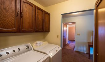 207 N 10th St, Albia, IA 52531