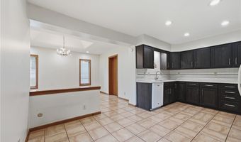 2260 Englewood Ave, Akron, OH 44312