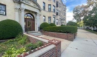 69 Park Dr 17, Boston, MA 02215