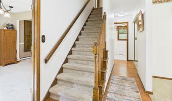 2111 Angie Ln, Anderson, IN 46017