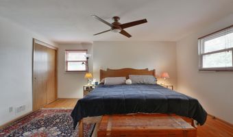 714 Island Ct, Columbus, OH 43214