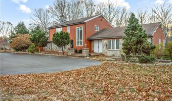 1 Middlebrook Ln, Lincoln, RI 02865