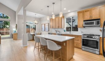 61041 Chamomile Pl, Bend, OR 97702