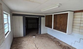 624 Navajoe Rd, Altus, OK 73521