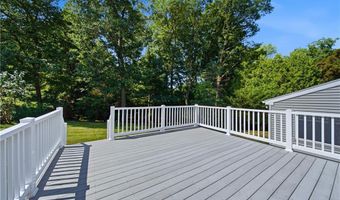 33 Shirley Dr, Cumberland, RI 02864