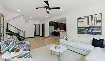 217 NE H St, Bentonville, AR 72712