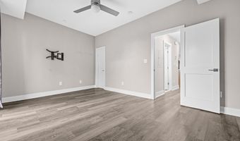 1110 S HIGHLAND St 2, Arlington, VA 22204