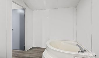 5 Concord Knoll Ln, Asheville, NC 28803