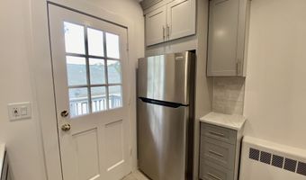 40 E Maple St, New Canaan, CT 06840