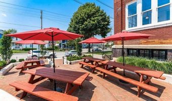 306 Neruda Ave, Columbus, OH 43215